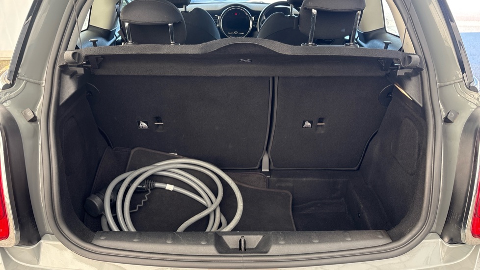 MINI HATCHBACK Image 15