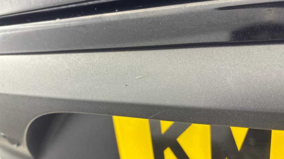 MERCEDES EQC scratches and chips