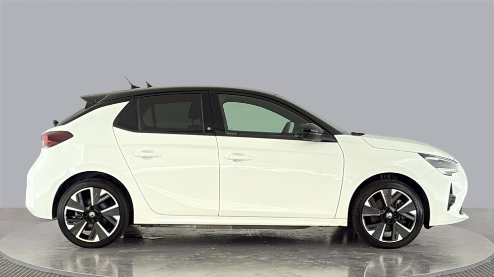 VAUXHALL CORSA Image 6