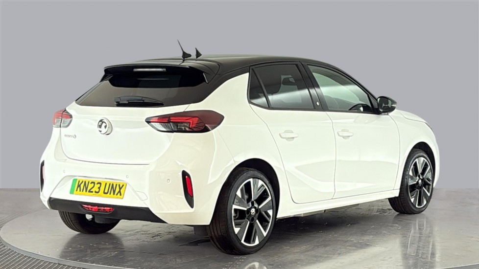 VAUXHALL CORSA Image 5