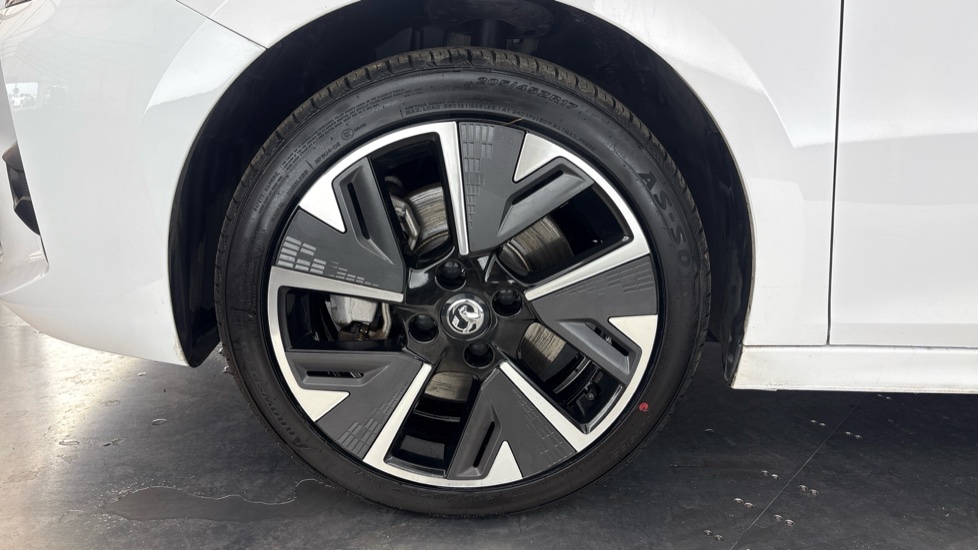 VAUXHALL CORSA Image 17