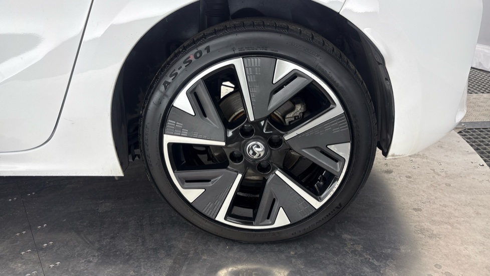 VAUXHALL CORSA Image 18