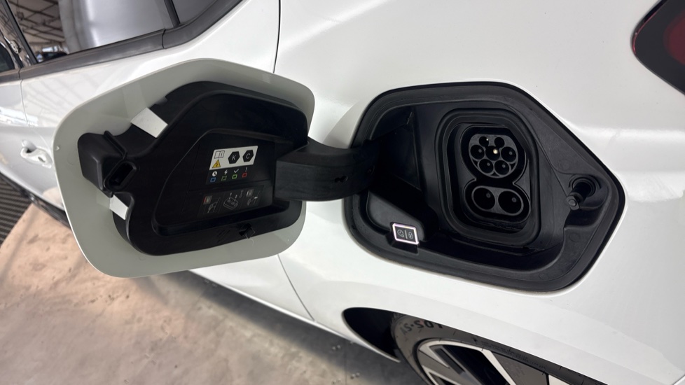 VAUXHALL CORSA Image 21