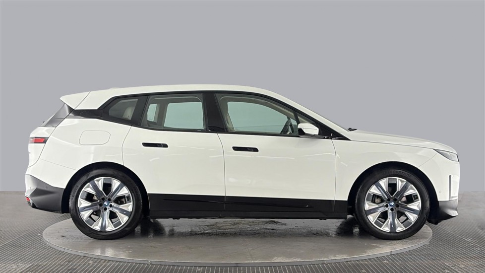 BMW iX Image 6