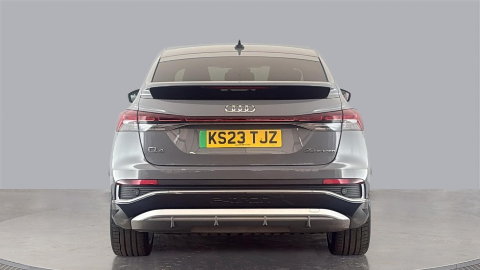 AUDI Q4 Image 4