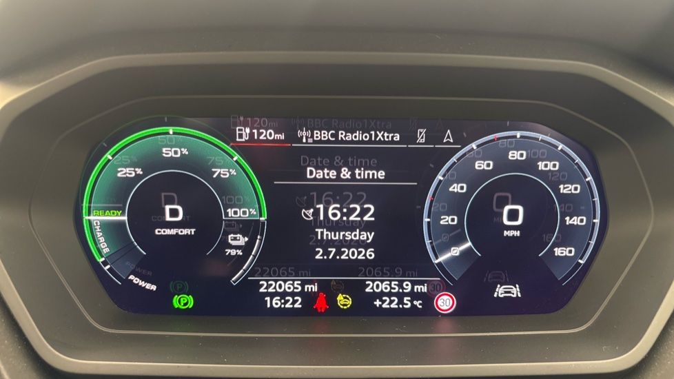 AUDI Q4 Image 13