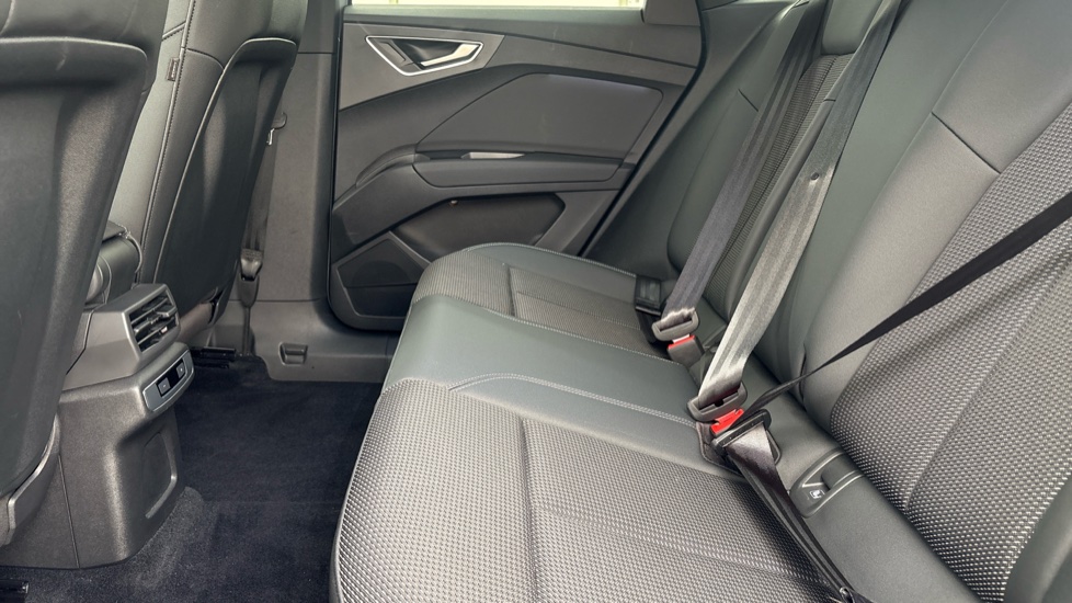 AUDI Q4 Image 14