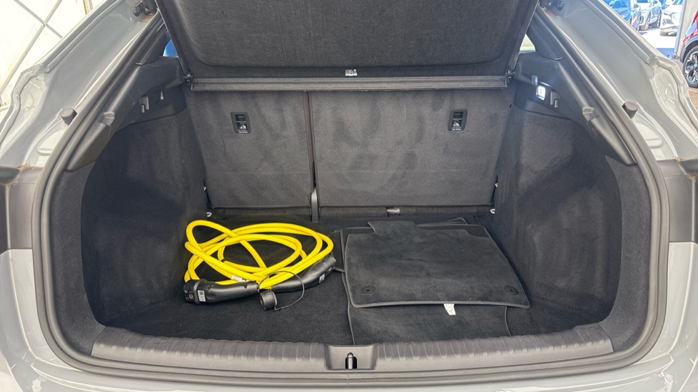 AUDI Q4 Image 15