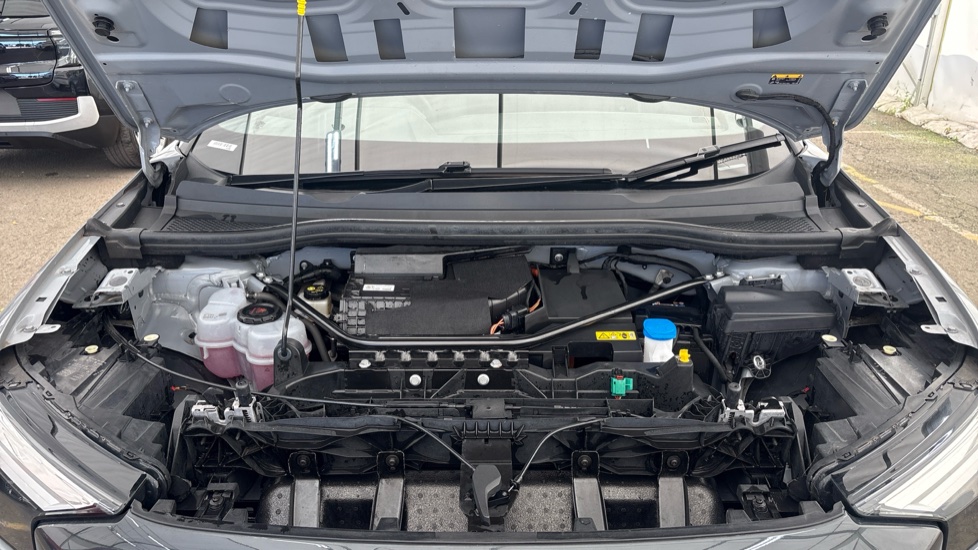 AUDI Q4 Image 16