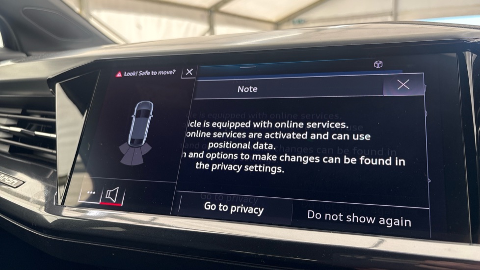 AUDI Q4 Rear parking sensors