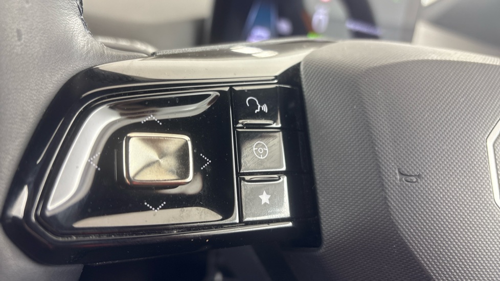 MG MG4 cruise control