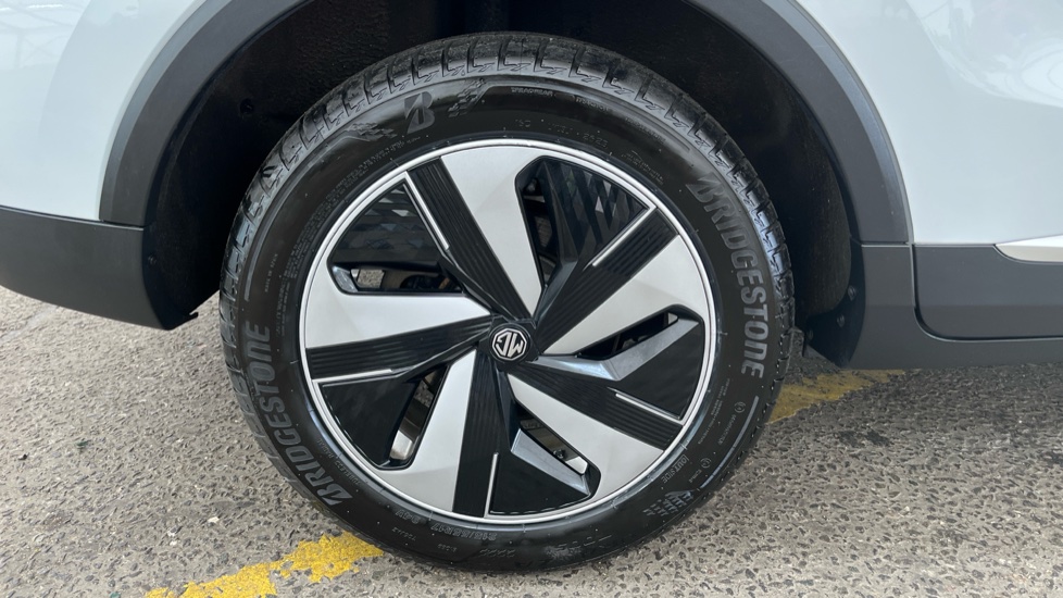 MG ZS Image 19