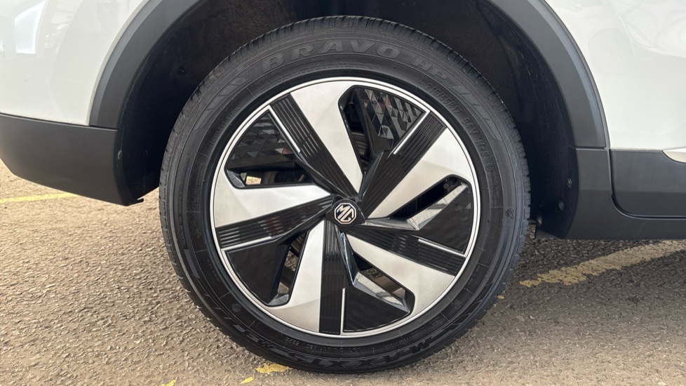 MG MOTOR UK ZS ELECTRIC HATCHBACK 115kW Trophy EV Long Range 73kWh 5dr Auto