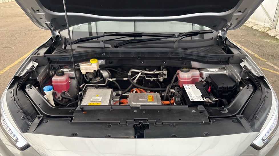 MG ZS Image 16
