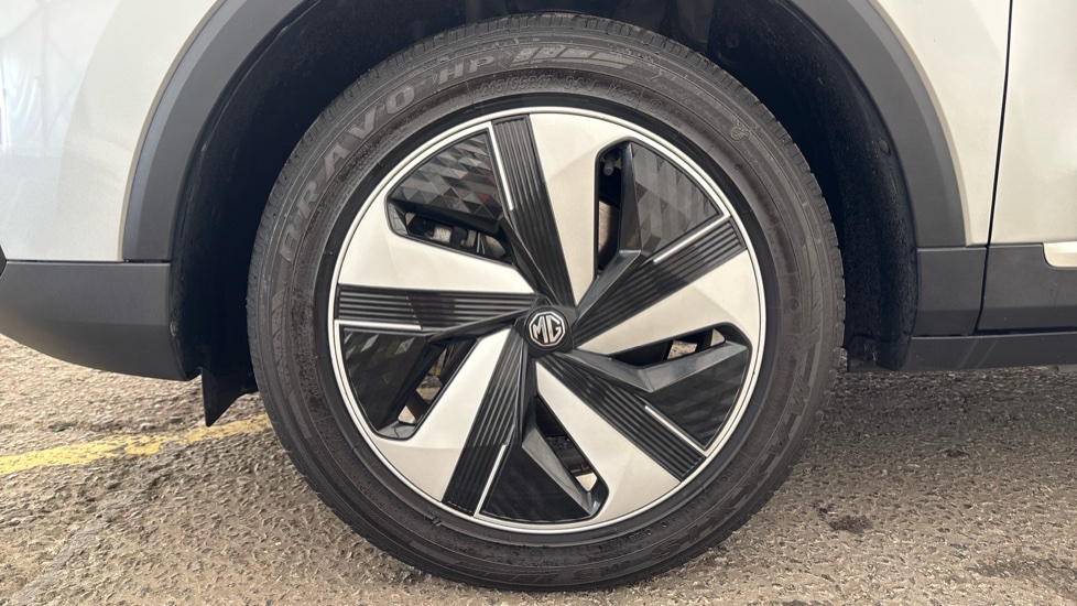 MG ZS Image 17