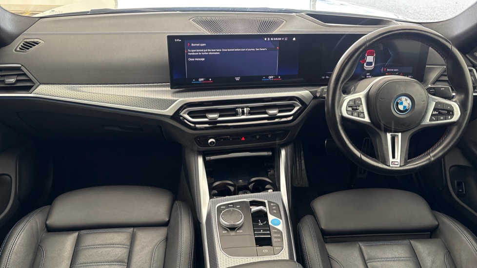 BMW I4 Image 11