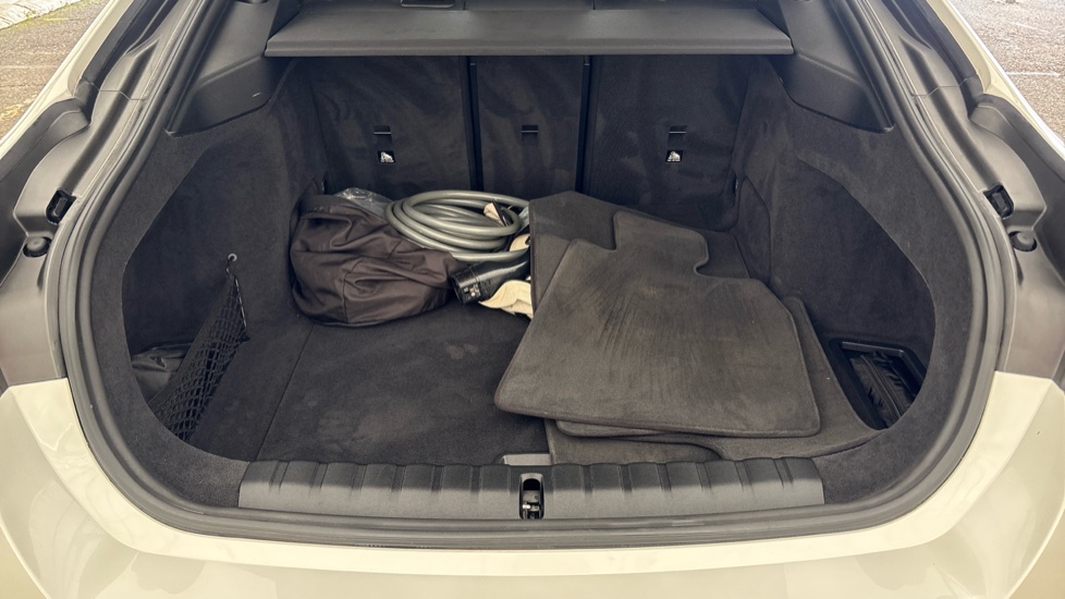 BMW I4 Image 15