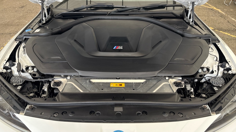 BMW I4 Image 16