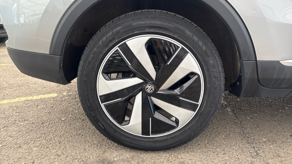 MG ZS Image 19