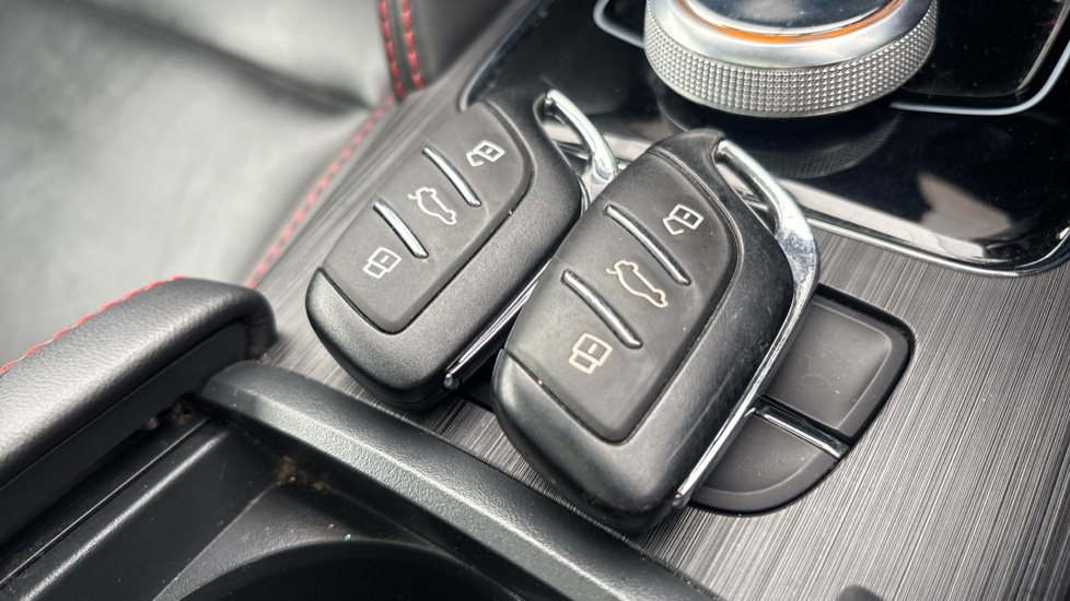 MG ZS 2 keys