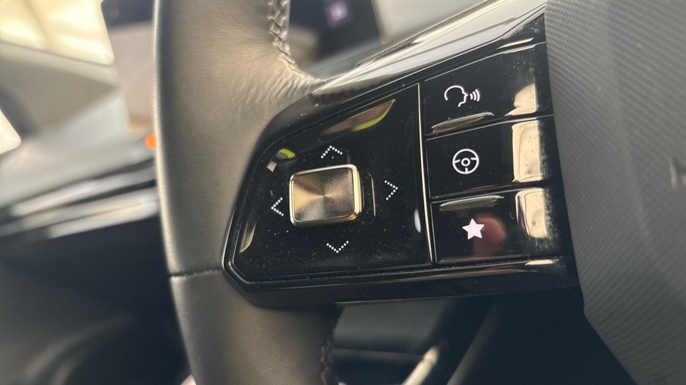 MG MG4 cruise control