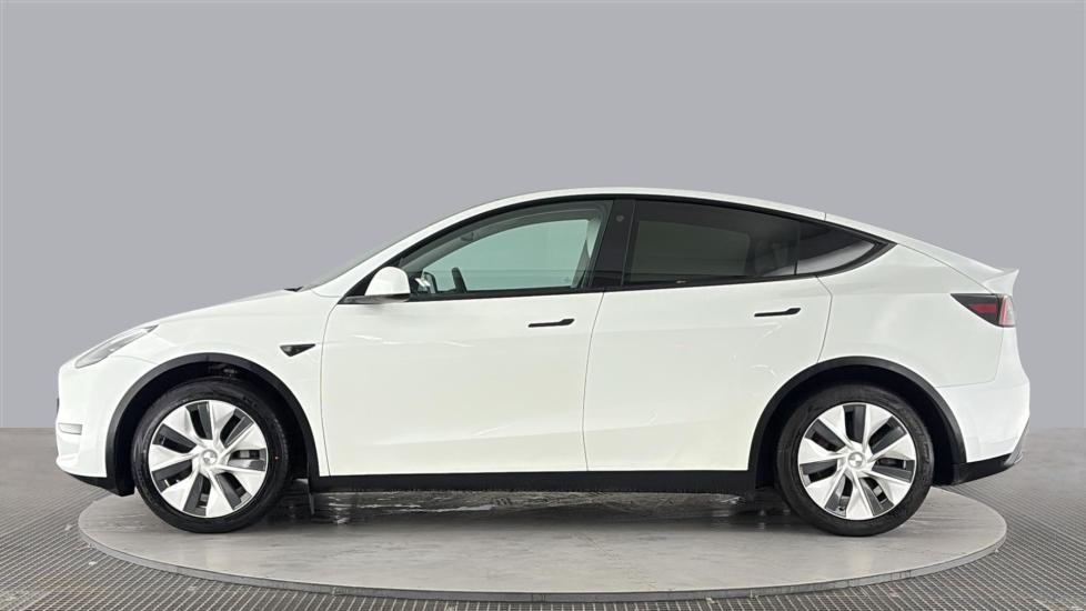 TESLA MODEL Y HATCHBACK RWD 5dr Auto