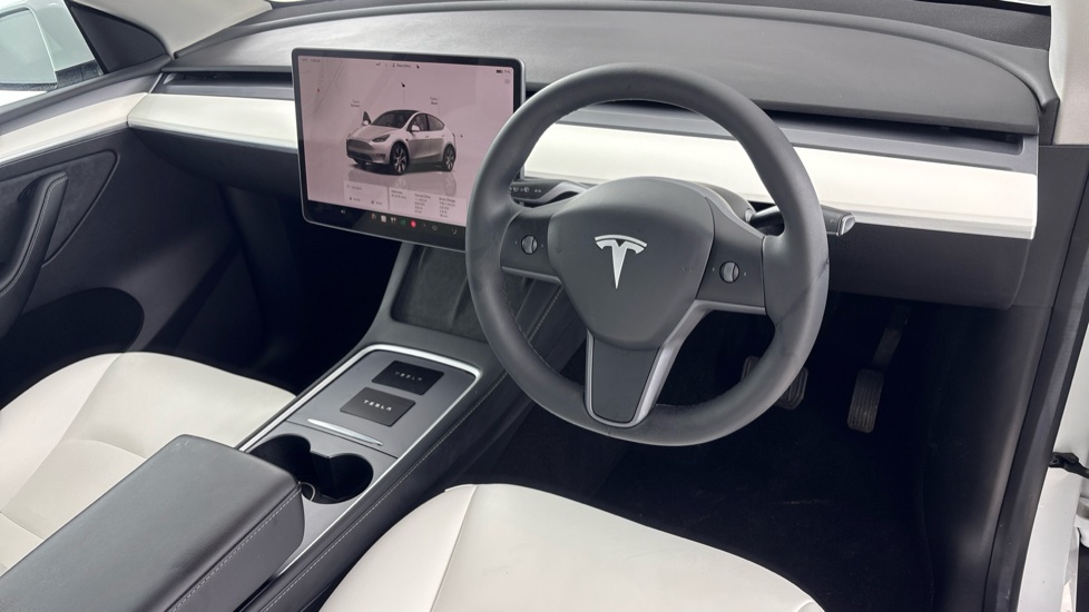 TESLA MODEL Y HATCHBACK RWD 5dr Auto