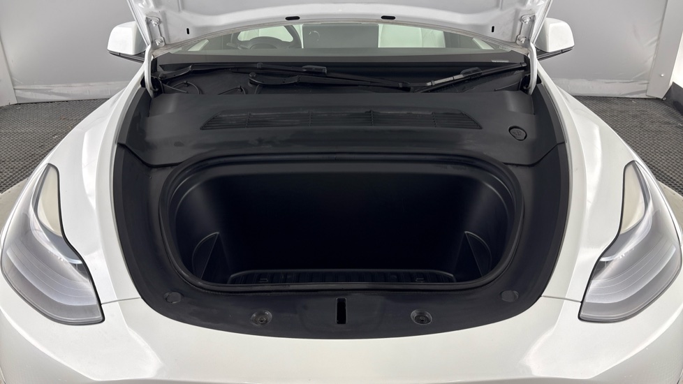 TESLA MODEL Y HATCHBACK RWD 5dr Auto