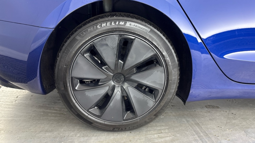 TESLA MODEL 3 SALOON RWD 4dr Auto