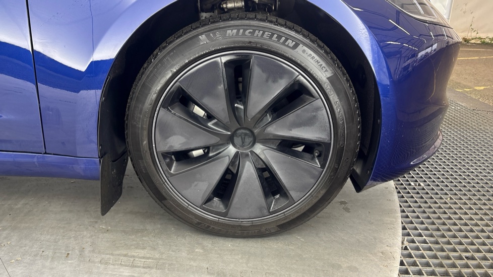 TESLA MODEL 3 SALOON RWD 4dr Auto