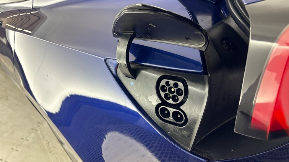 TESLA MODEL 3 SALOON RWD 4dr Auto