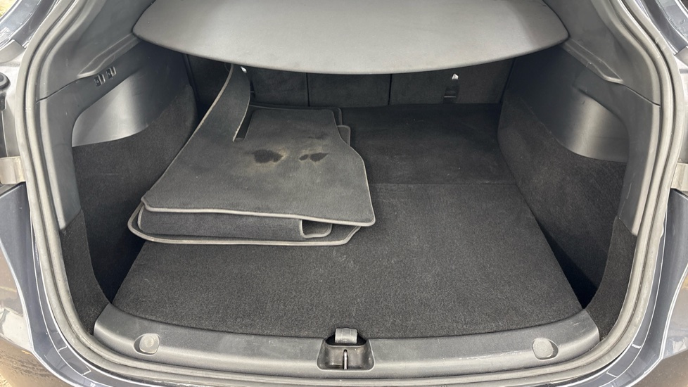 TESLA MODEL Y HATCHBACK Long Range AWD 5dr Auto