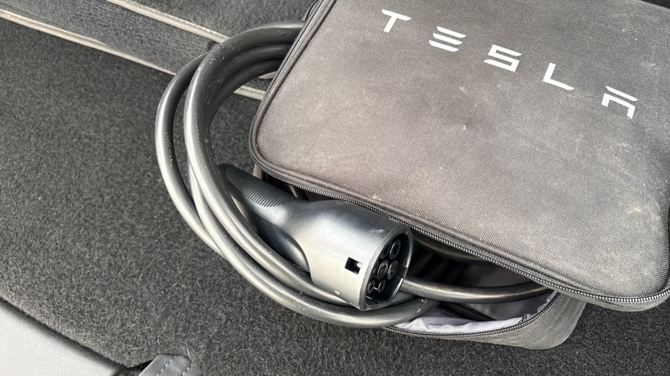 TESLA MODEL Y HATCHBACK Long Range AWD 5dr Auto