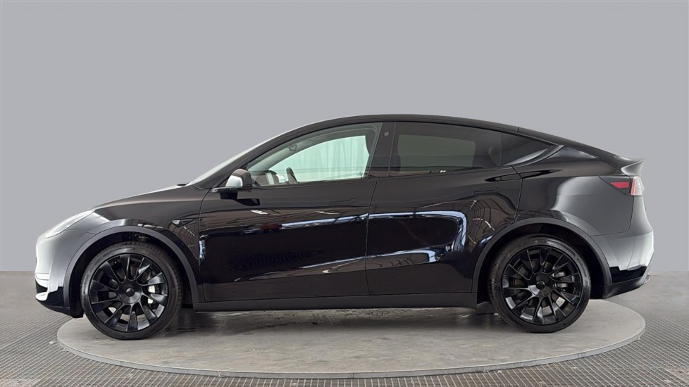 TESLA MODEL Y Image 2
