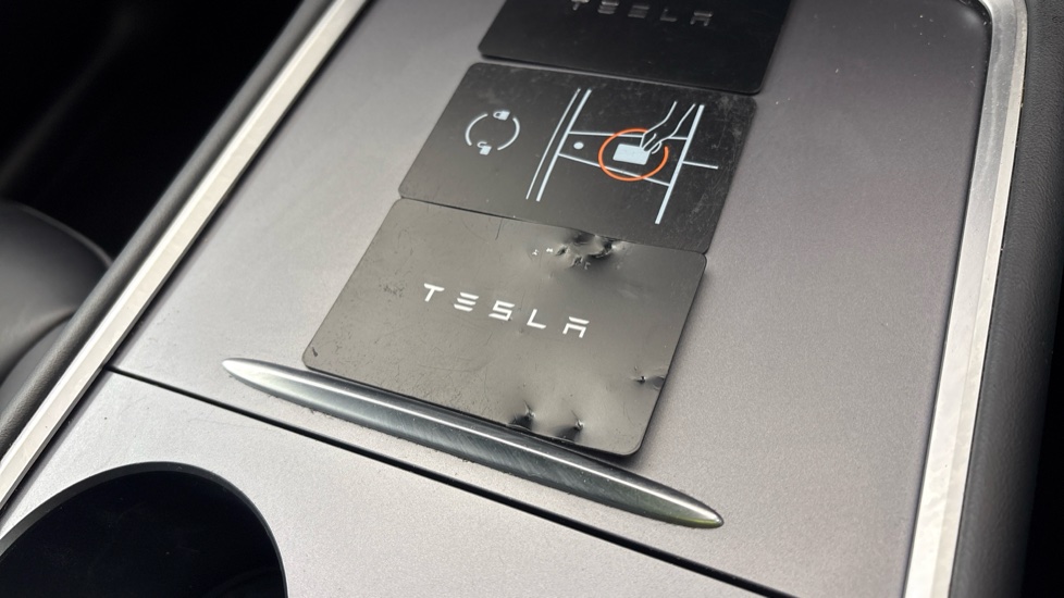 TESLA MODEL Y HATCHBACK Long Range AWD 5dr Auto