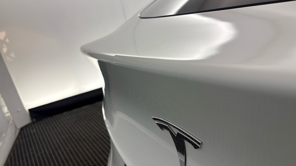 TESLA MODEL Y HATCHBACK Long Range AWD 5dr Auto
