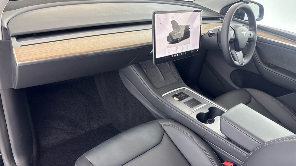 TESLA MODEL Y Image 10