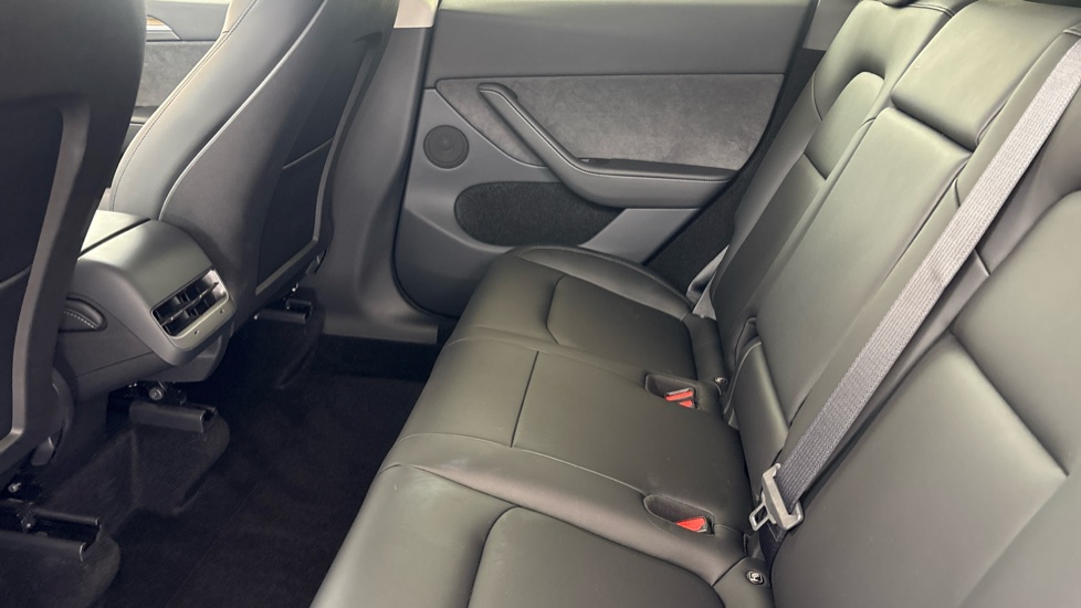 TESLA MODEL Y Image 14