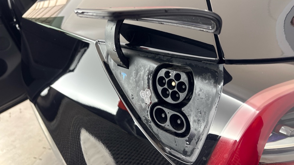 TESLA MODEL Y Image 21