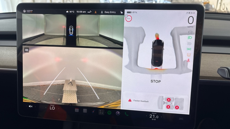 TESLA MODEL Y reverse camera
