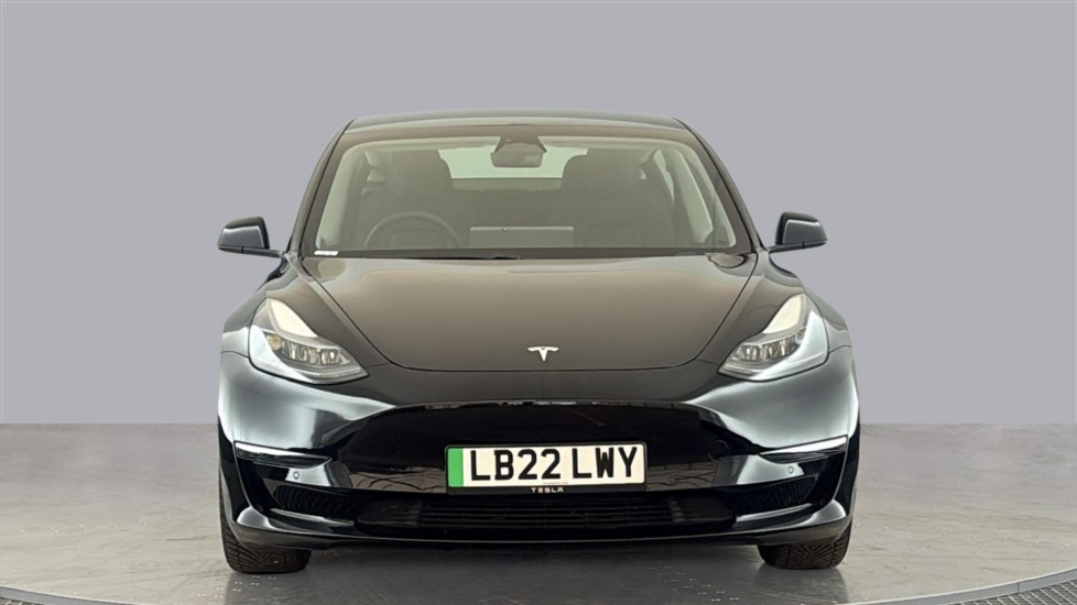 TESLA MODEL 3 Image 8