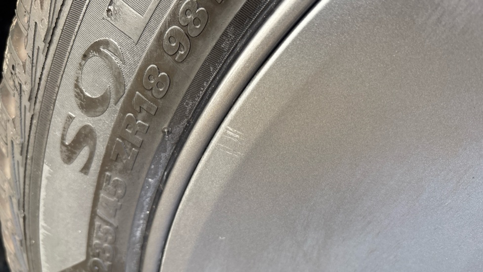 TESLA MODEL 3 Scuff