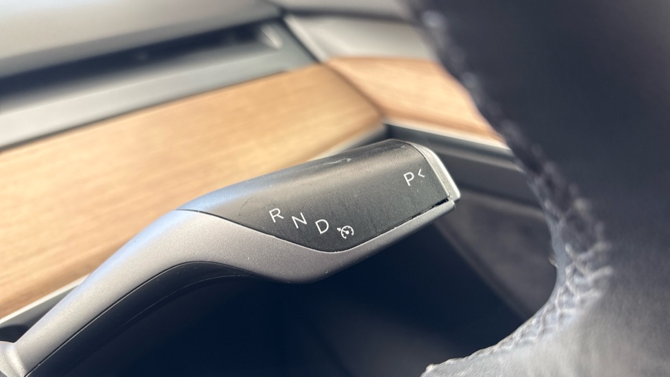 TESLA MODEL 3 Cruise control