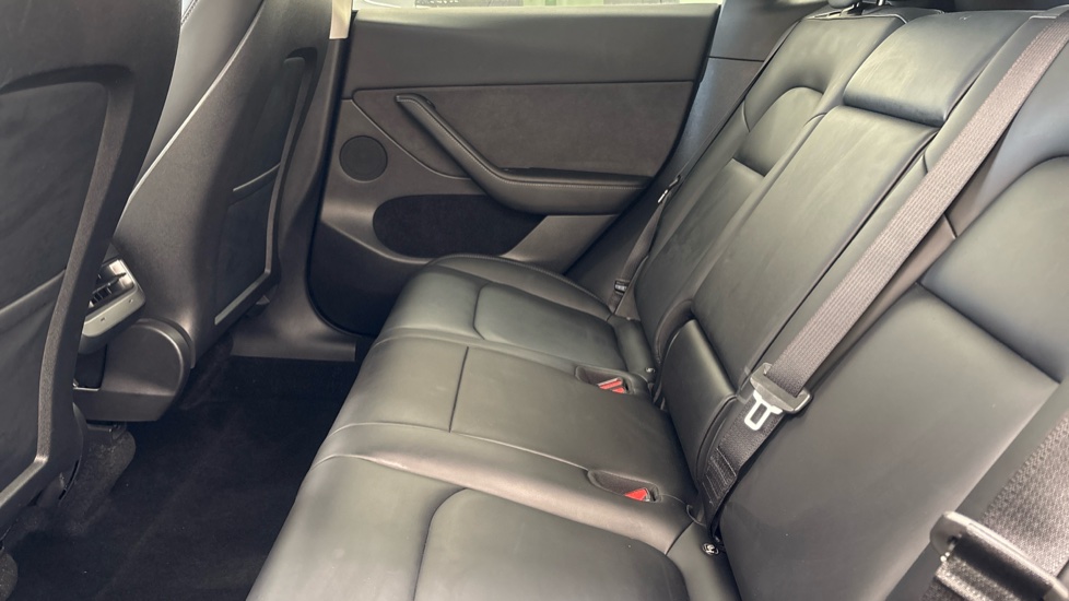 TESLA MODEL Y HATCHBACK Long Range AWD 5dr Auto