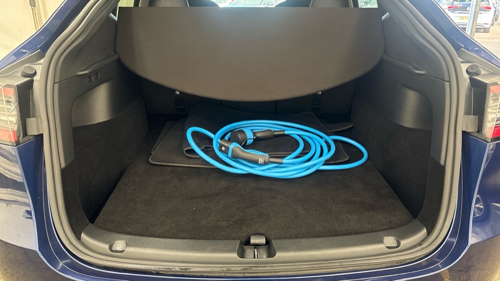 TESLA MODEL Y HATCHBACK Long Range AWD 5dr Auto