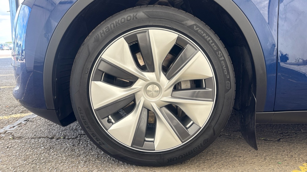 TESLA MODEL Y HATCHBACK Long Range AWD 5dr Auto