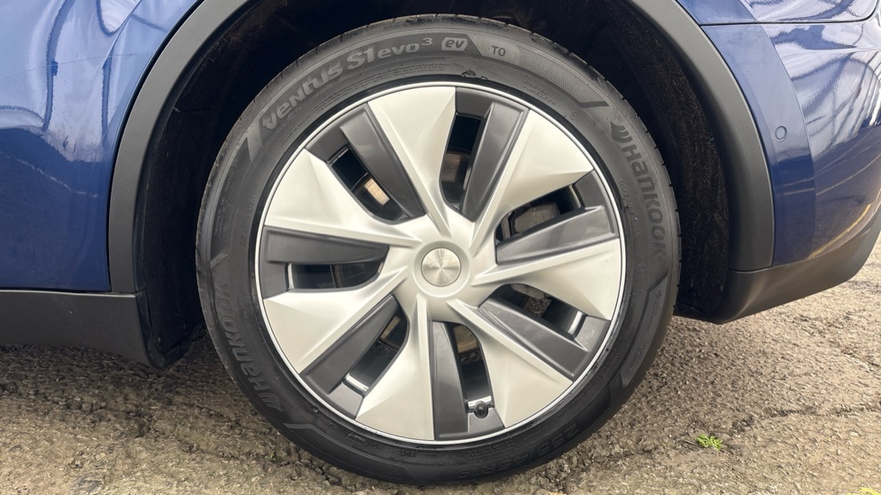 TESLA MODEL Y HATCHBACK Long Range AWD 5dr Auto