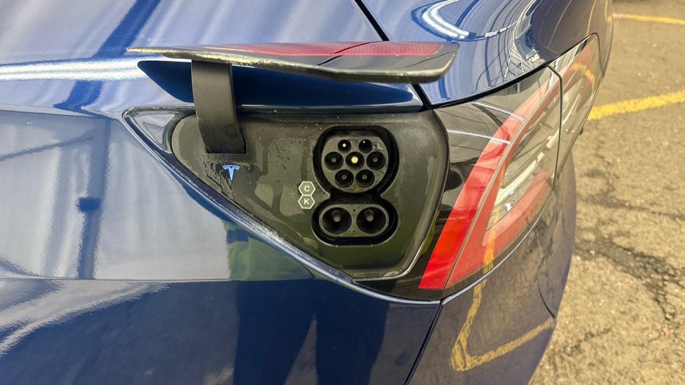 TESLA MODEL Y HATCHBACK Long Range AWD 5dr Auto