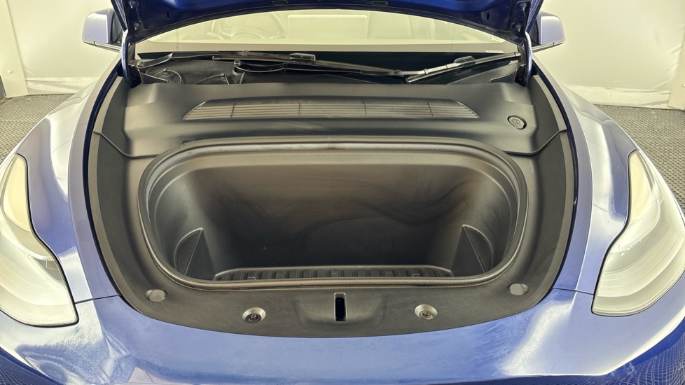 TESLA MODEL Y HATCHBACK Long Range AWD 5dr Auto