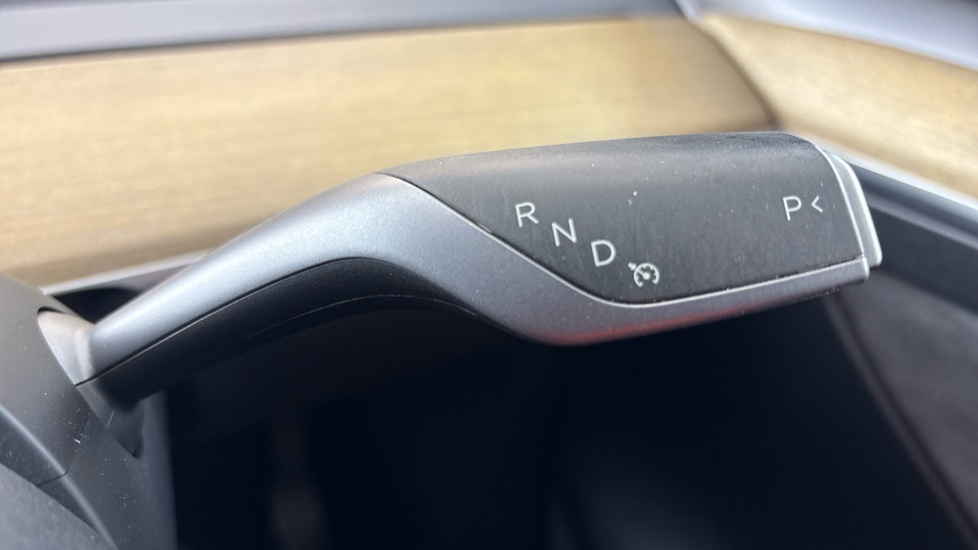 TESLA MODEL Y HATCHBACK Long Range AWD 5dr Auto